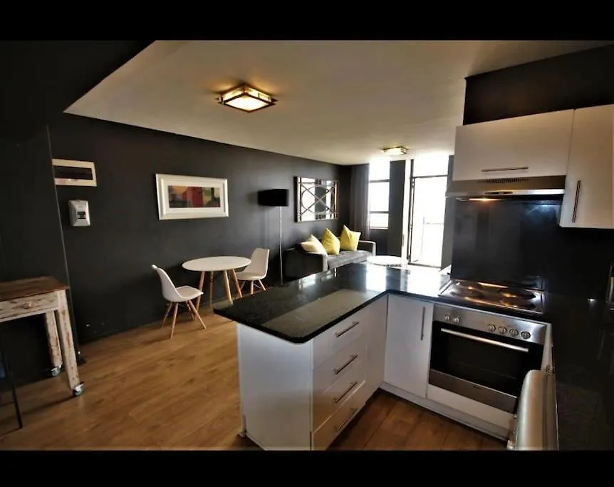 Daire Fountain Suites Aparthotel - Private Cape Town